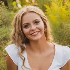 I am so excited to announce that I have accepted a position as a Marketing  Intern at D2 Branding for this summer!