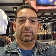 Cesar Barcellos (@cesar.barcellos.752) • Facebook