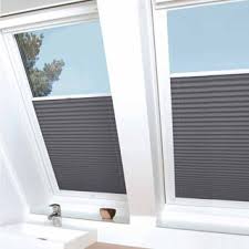Pin Von Cathi Sommer Auf Dachgeschoss In 2020 Dachfenster Dachfenster Rollo Fenster