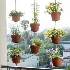 Diy Clay Pot Vertical Garden Apartment Garden Plants Small Space Gardening