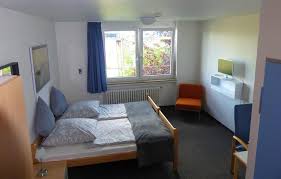 It is situated 30 km (19 mi) south of the state capital, stuttgart. Doppelzimmer Mit Albblick Gastezimmer Tubingen