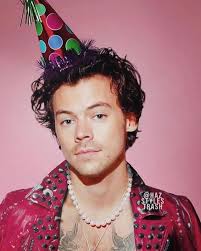 Harry cutting his hair🥰 #harrystyles #harrystylesvideos  #harrystylesvideoedits #loveharry #loveharrystyles #1dharry #harry #styles  #onedirection #onedirectionvideoedits #onedirectionvideo #liampayne  #niallhoran #louist #zaynmalik