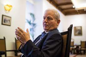 Meanwhile, in the city's districts, as well as outside of budapest, joint candidates were chosen after monthslong negotiations among opposition groups. Gusztusom Volt Odasozni Egyet Tarlos Istvan Megafonokrol Patkanyokrol Es Arrol Amiben A Fidesz Is Eselytelen Valasz Online