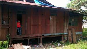 Rumah kayu juga memancarkan rasa hangat kekeluargaan serta kedekatan dengan alam, yang merupakan pemenuhan. Rumah Kayu Lama Utk Di Jual Kedai Kayu Terpakai Facebook
