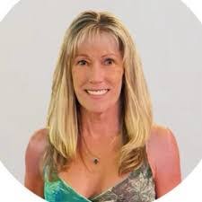 Geraldine Beal's Instagram, Twitter & Facebook