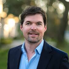 Sean Schilling's Instagram, Twitter & Facebook