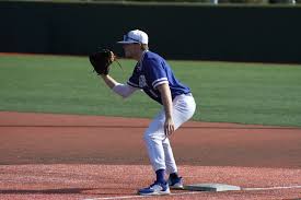 Baseball Swept by Houghton in Nonconference Doubleheader