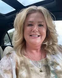 Crazy hair today. I want to cut a piece of it off ... what do you think?  Short hair? Maybe bangs? . . . . #sheath #lbd #fashion #whatiwore #lotd  #ootd #instastyle #