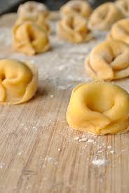 Cheese Tortellini Recipe In 2020 Cheese Tortellini Homemade Tortellini Recipes