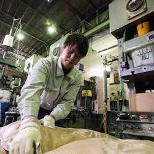 土井 優輔さん 22歳 ゲンバ男子 bplatz 大阪産業創造館 中小企業情報サイト ビープラッツ 据付 土井