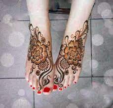 Motif henna yang bagus dikenal sangat rumit. 13 Inspirasi Henna Kaki Yang Menawan Hati Demi Sucinya Pernikahanmu Nanti