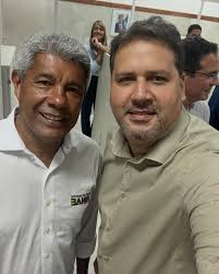Reunião importante com o Secretário de Desenvolvimento Rural do estado  @osnicardoso13 , acompanhado do ex- prefeito Deto , @vereador_nel_maia_  @arnobiodebezerras @eleilson_gamma representantes de associações e  sindicato dos trabalhadores rurais de ...