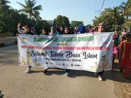 Muhlis prabu satmata reviewed pantai laguna pucue kab. Baznas Barru Bersama Komunitas Pemuda Di Tanete Rilau Semarakkan Tahun Baru Islam 1441 H Baznas Kabupaten Barru
