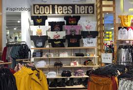 Pull Bear Rome Autumn 2018 Womenswear Collection Black White And Pink T Shirts With Colorful Clothes 2018 09 1 Colourful Outfits Pink Tshirt Pull Bear