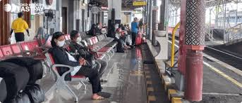 Nama kereta api ini diambil dari salah satu tokoh pada kisah legenda. Jadwal Kereta Api Juli Masa Ppkm Darurat Dan Syarat Naik Kereta Api Toko Modern Fastpay