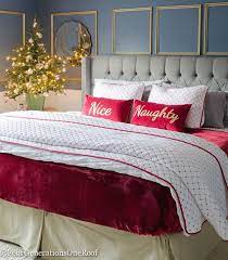Gold And Red Bedroom Christmas Ideas To Bring In The Holiday Cheer Christmas Bedroom Red White Christmas Bedroom Red