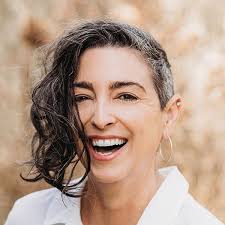 We Gather Together: A Nation Divided, a President in Turmoil, and a  Historic Campaign to Embrace Gratitude and Grace: Kiernan, Denise:  9780593183250: Amazon.com: Books