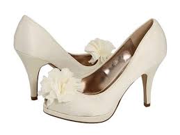 Kenneth Cole Unlisted Natural Glow Ivory Satin 6pm Com Women Shoes Heart Shoes Wedding Shoes