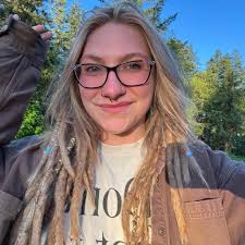 Katie Paige, author, researcher, investigator, and experiencer, is  returning to Contact in the Desert! With a deeply personal connection to  one of America's most enigmatic paranormal hotspots, Katie has dedicated  her life