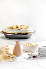 Whisk milk and pudding together. Best Banana Pudding Pie Easy No Bake Dessert Confetti Bliss
