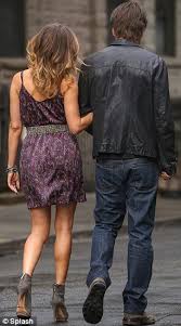 Natalie zea ha da poco firmato il contratto che ci permetterà di vederla nuovamente nei panni di winona tuttavia, il prossimo anno potremo ammirarla anche in californication. David Duchovny Films Scenes With Natalie Zea For New Season Of Californication In New York Daily Mail Online