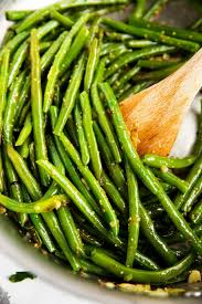 Easy Sauteed Green Beans Are A Simple Side Dish That S Quick To Whip Up And Tastes Amazing Make It With Fre Green Beans Green Bean Recipes Sauteed Green Beans