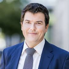 Patrick Mello's Instagram, Twitter & Facebook