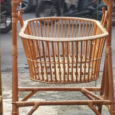 Hindari memilih tempat tidur bayi dari bahan rotan atau yang berbentuk ayunan. Jual Ayunan Bayi Rotan Box Bayi Plus Kasur Alas Jakarta Selatan Nls Tokopedia