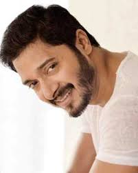 Golmaal Returns 2008 Cast Actor Actress Director Producer Music Director Cinestaan The ad shoot took place in one of mumbai's famous studios where golmaal returns shoot was also taking place. golmaal returns 2008 cast actor