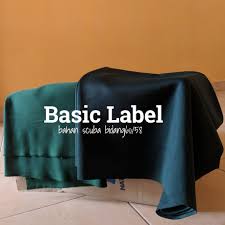 It is light and bright, with a faint bluish cast. Basic Label Beza Tone Warna Emerald Green Dan Deep Facebook