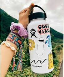 Botella Hydro Flask Con Stickers In 2020 Trendy Water Bottles Water Bottle Hydroflask