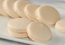 Macarons A La Meringue Italienne Pour 70 Pieces 2 Blancs D œufs Env 80 G 100 G De Poudre D Amandes 100 G De Sucre Glace Sirop 100 Docuras Cuisson Macaron Macaron Et Recette Macaron