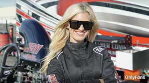 Dragster Summer Richardson Joins Team OnlyFans - OnlyFans Blog