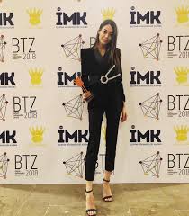 dilan cicek deniz s feet wikifeet professional work outfit turkish actors actresses