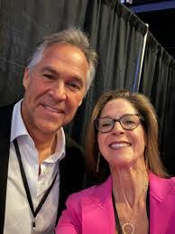 Ron Doroba's Instagram, Twitter & Facebook