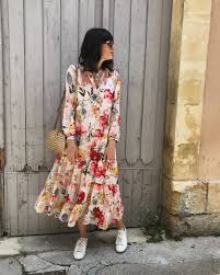 Robe stretch à col droit, ornée de dentelle. L O W E R S Bon Du Coup Je La Mets Zara Maradji Sezane Look Ootd Style Street Fashion Blogger Dail Instagram