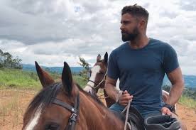 Zac Efron Got Even Hotter And I Have The Photographic Evidence To Prove It Zac Efron Zac Efron Beard Zac Efron Hair