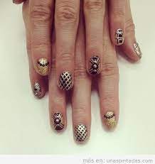 Aquí tienes unas cuantas ideas un consejo: Unas Doradas Elegantes Lujosas Y Especiales Unas Pintadas