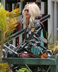 Pop superstar katy perry was all smiles as she wore a strapless swimsuit on a hawaiian holiday. Are U Ready For Harley S In Hawaii Raise Your Hand And Use The Hashtags Harleysinhawai Katy Perry Albums Katy Perry Katy Perry Photos