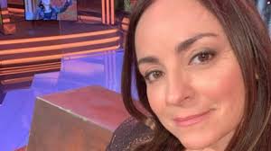 L'infanzia nelle stavolta è il turno di camila raznovich, amata conduttrice tv che ha deciso di raccontarsi a cuore dalla sua relazione con l'architetto eugenio campari, la conduttrice ha avuto due figlie, viola e sole. A5vjyko07lps M