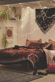 50 Easy Diy Bohemian Bedroom Decoration Ideas Apartment Decor Home Decor Bohemian Bedroom Decor