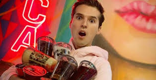 En latinoamérica fue estrenada el 26 de febrero de 2017 con los primeros cuatro episodios, y duró hasta el 6 de agosto del mismo año. Memo Aponte Responde Ante Acusaciones Por Presunto Abuso Contra Su Ex Novia Almomento Noticias Informacion Nacional E Internacional