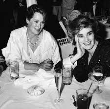 Durante su corta carrera cinematográfica de solo seis años —debido a su fallecimiento a los 42 años por cáncer de pulmón— únicamente pudo rodar. 40 Rare Photos Of Meryl Streep You Ve Never Seen Before Meryl Streep Young And Movie Photos