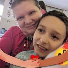 STUFFED PAPER APPLE Craft for Kids:  https://buggyandbuddy.com/stuffed-paper-apples/