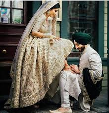 A true photographer wants to try to capture the real essence of a human being. Inspo Alert 13 Real Brides Who Looked Proper Patolas In Golden Lehengas Shaadisaga Indian Wedding Photography Poses Wedding Couple Poses Photography Indian Wedding Couple