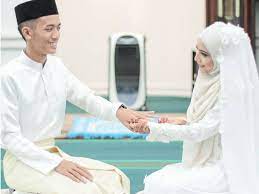 Melakukan solat sunat 2 rakaat berjemaah suami dan isteri. Bakal Pengantin Lelaki Jangan Lupa Solat Sunat Selepas Akad Nikah Pesona Pengantin