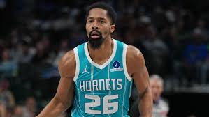 Spencer Dinwiddie waived by the Charlotte Hornets