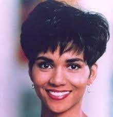 Image Result For Black Hairstyles Of The 90s Halle Berry Short Hair Halle Berry Hairstyles Halle Berry Pixie