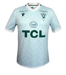 En 1958, el «decano» del fútbol chileno, santiago wanderers de la ciudad de valparaíso, bajo la dirección técnica de josé pérez, se coronó campeón de la primera división de chile por primera vez en su existencia tras ganar el torneo de ese año, siendo el segundo equipo de provincia en realizar tal hazaña. Santiago Wanderers 2021 Trikots