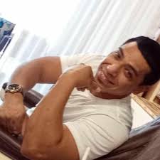 waiting for the bus like @bboy_wato 🚌 🎞️ @daniel.stance 🎶 @2pac #2pac  #tupac #bboy #dancereels #explorepage